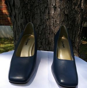 Classique pumps "NWOT"